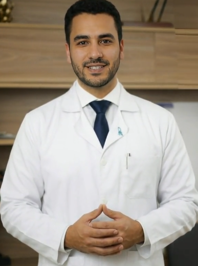 Dr. Rafael Martins, cirurgião plástico